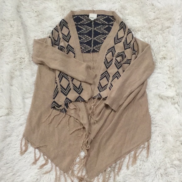 Olive & Oak Sweaters - Olive & Oak Connie Fringe Cardi 💗 Tan & Blue